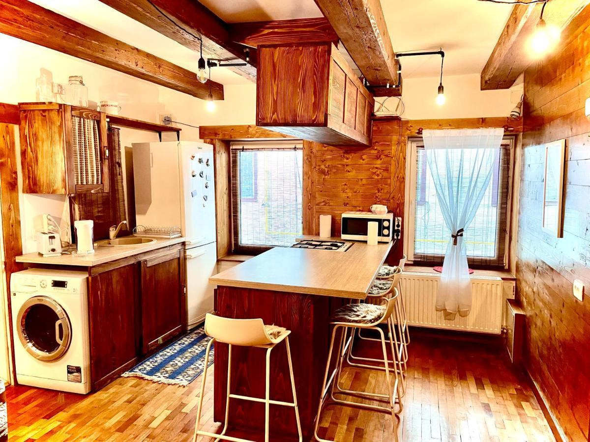 Apartament Apartament Rustic In Centrul Istoric Braszów Zewnętrze zdjęcie